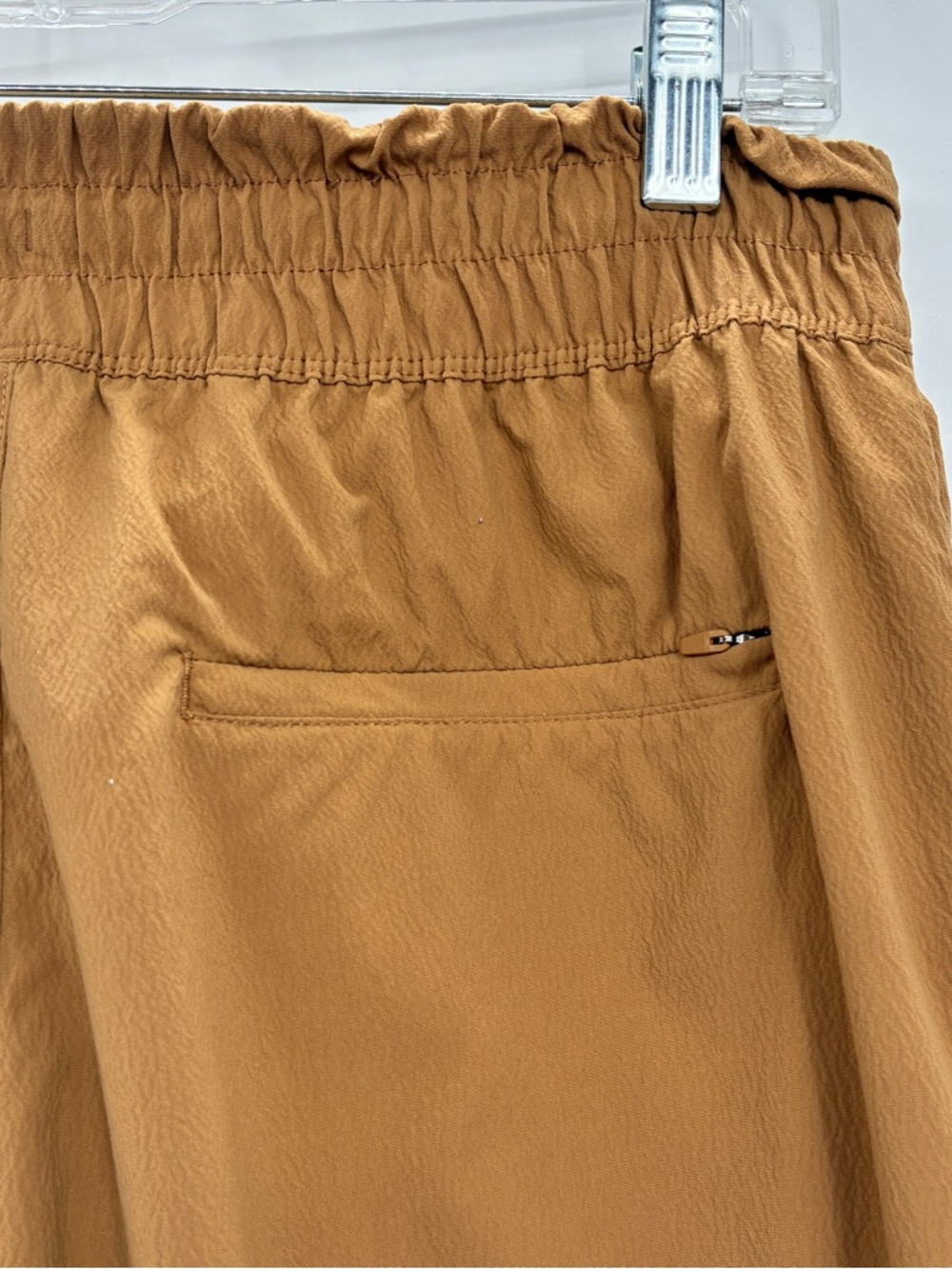REI Women’s Beyonder Buckskin Brown Nylon Outdoor Lightweight Hiking Pants Small - Picture 10 of 10